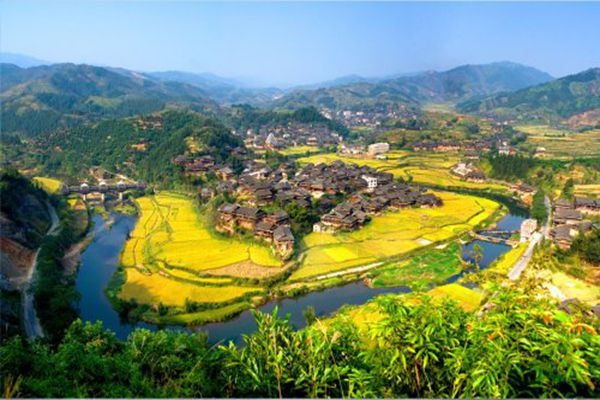 絕色桂林|澳珠陽朔６日-雙秀、荔江灣玻璃橋、百年非遺毋米粥